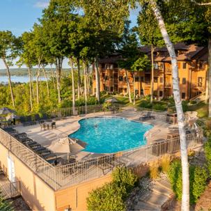 Outdoor pool overlooking the bay of Green Bay