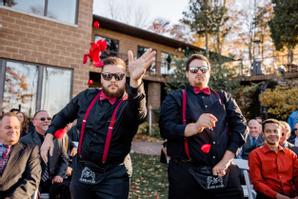 The Landmark Resort | Egg Harbor | Walking down the aisle of the Flagship Garden. Photo Credit: Tandem Photography