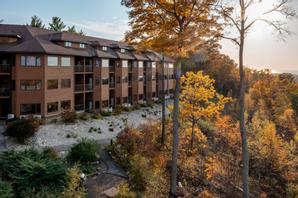 The Landmark Resort | Egg Harbor | The Landmark Resort is perched atop the Niagara Escarpment, overlooking the bay of Green Bay.