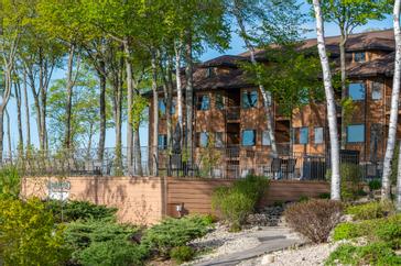 Our outdoor pools are located between lodging buildings for your convenience