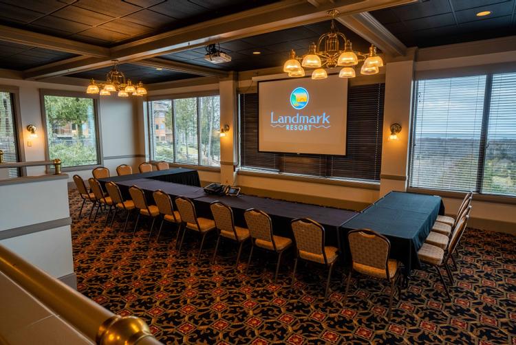 The State Room is an excellent setting for your meeting or conference, boasting beautiful views of the bay of Green Bay